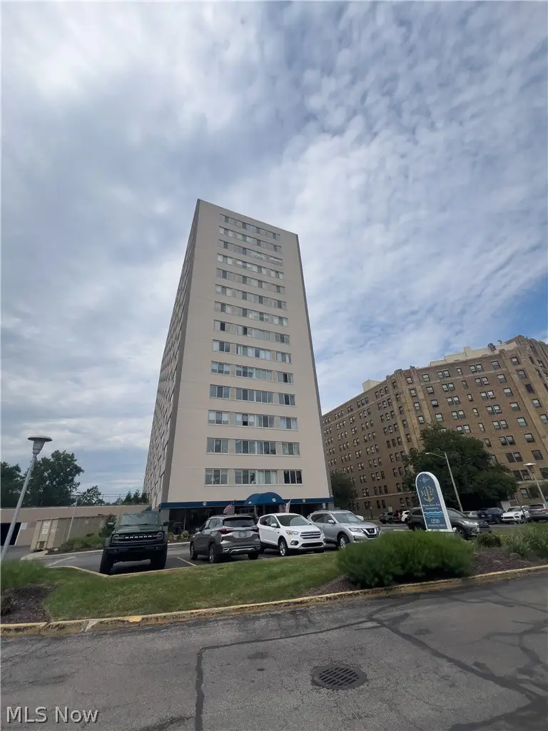 12520 Edgewater N Drive #504, Lakewood, OH 44107 - #1