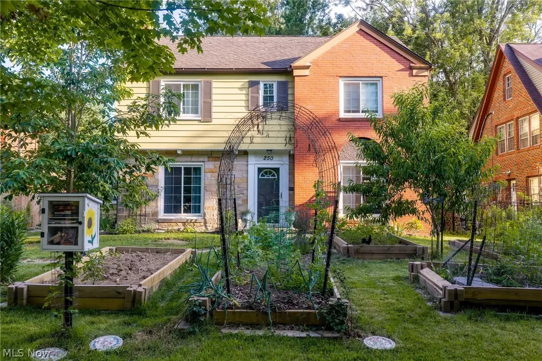 250 Malden Street, Akron, OH 44313 - #1