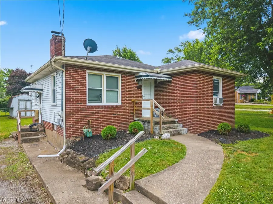 138 52nd Sw Street, Canton, OH 44706 - #3