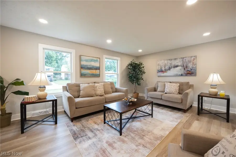 399 Ridgewood Drive, Eastlake, OH 44095 - #3