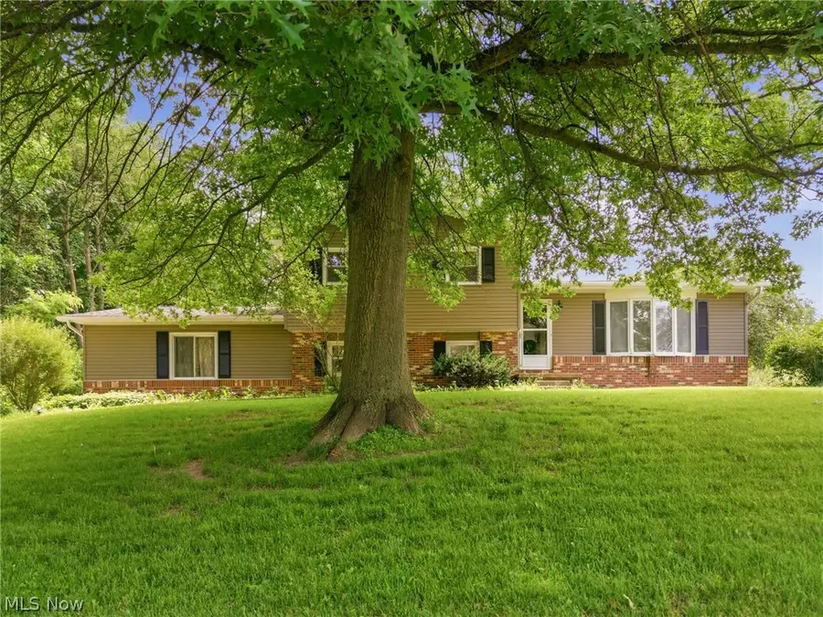 8694 Lansdale Nw Avenue, North Canton, OH 44720 - #2