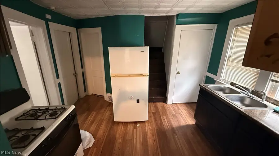 12607 Watterson Avenue, Cleveland, OH 44105 - #2