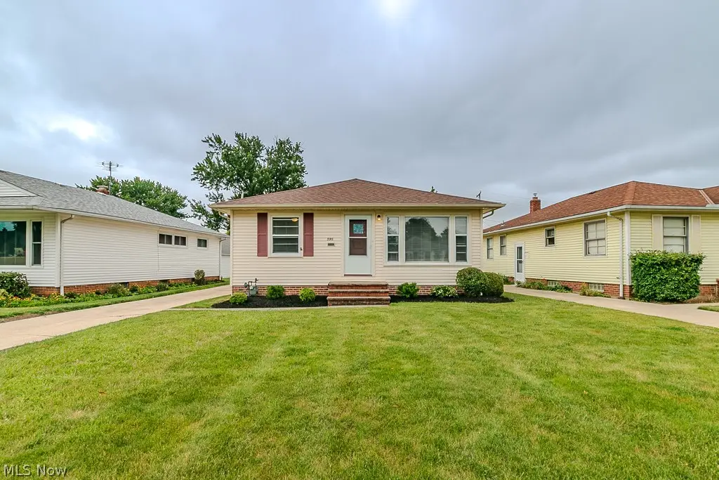 595 Dickerson Road, Willowick, OH 44095 - #1