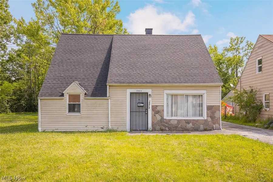 19414 Longbrook Road, Warrensville Heights, OH 44128 - #3