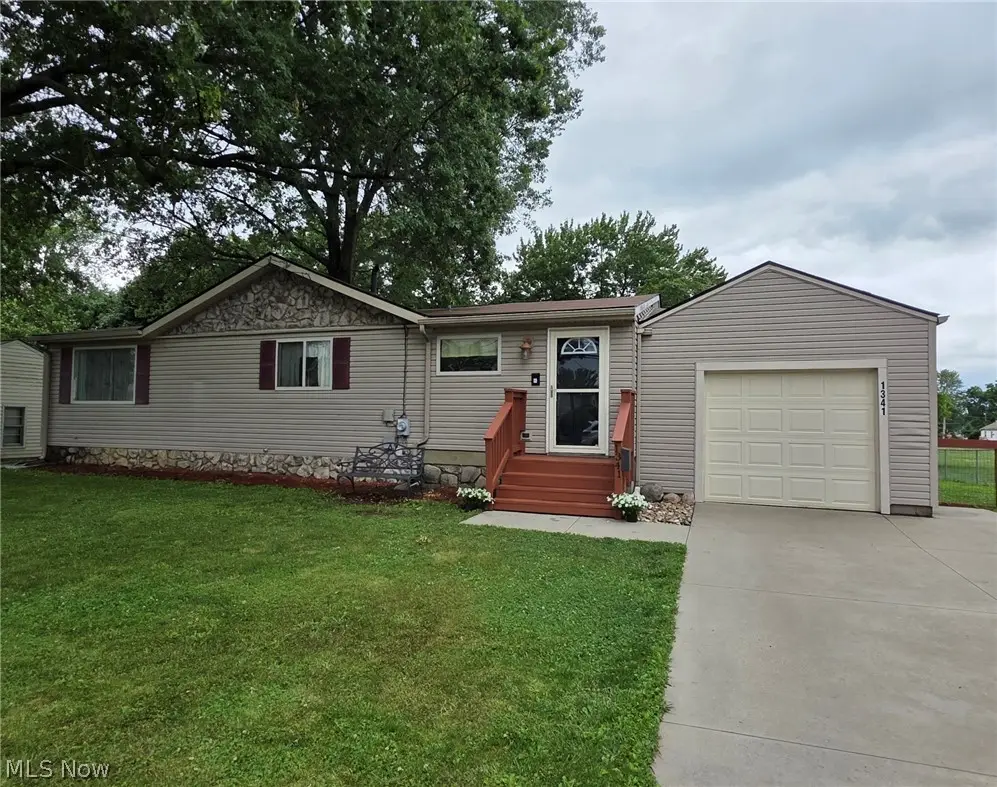 1341 Benton Street, Barberton, OH 44203 - #1