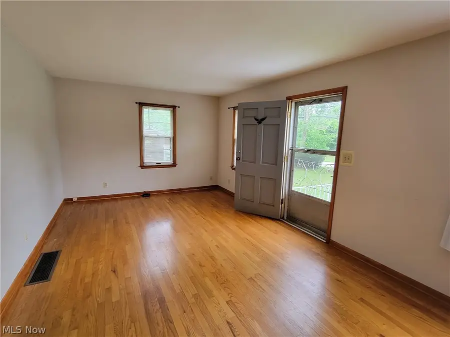 408 Newton Street, Tallmadge, OH 44278 - #3