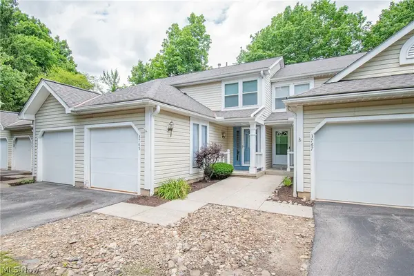 3765 Lake Run Boulevard, Stow, OH 44224