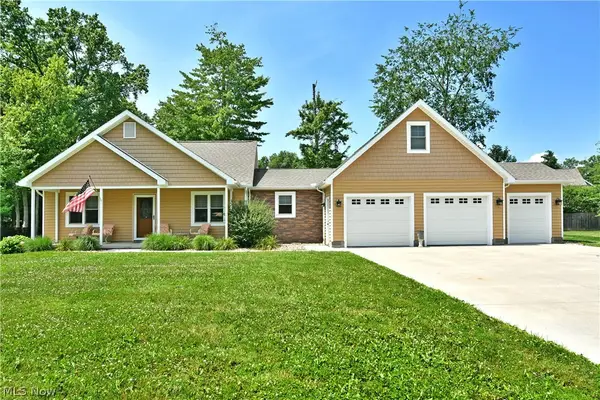 413 Maplewood Drive, Cortland, OH 44410