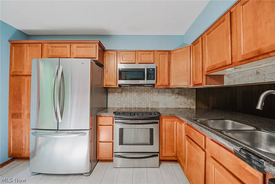 5950 Bayberry Circle, North Ridgeville, OH 44039 - #2
