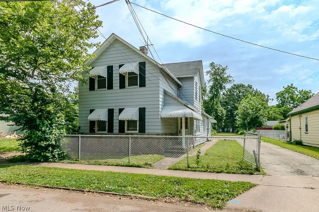 3295 W 46th Street, Cleveland, OH 44102 - #1