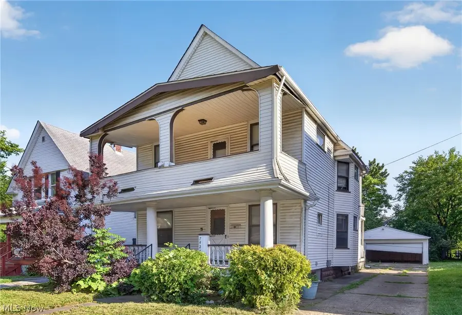 7425 Indiana Avenue, Cleveland, OH 44105 - #3