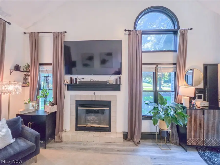 7493 Huntington Drive, Youngstown, OH 44512 - #2