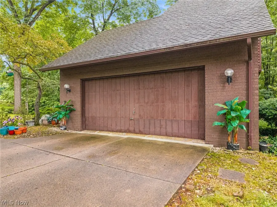 8810 Blossom Nw Circle, Massillon, OH 44646 - #2
