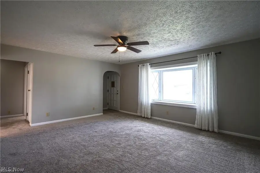 6751 Oakwood Road, Parma Heights, OH 44130 - #3