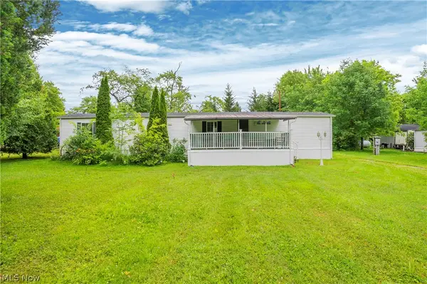 6886 Lindsley Avenue, Andover, OH 44003