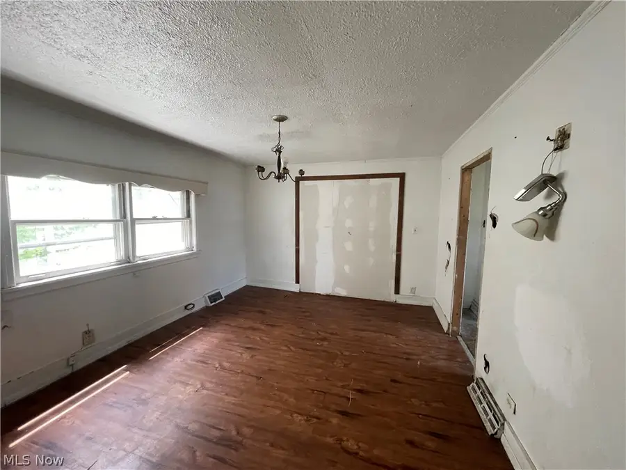 810 N 6th Avenue, Steubenville, OH 43952 - #3