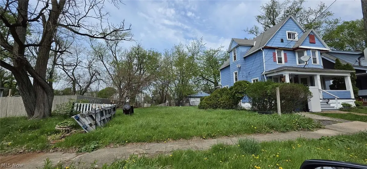 9509 Heath Avenue, Cleveland, OH 44104 - #1