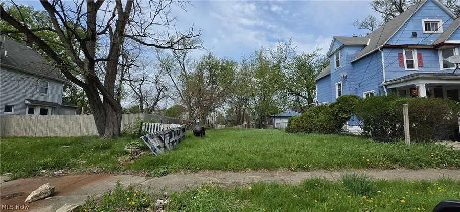 9509 Heath Avenue, Cleveland, OH 44104 - #2