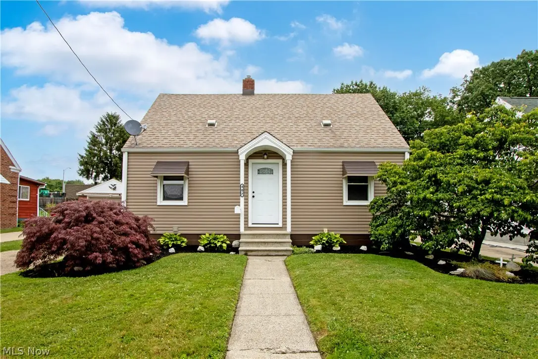 407 Oxford Avenue, Akron, OH 44310 - #1