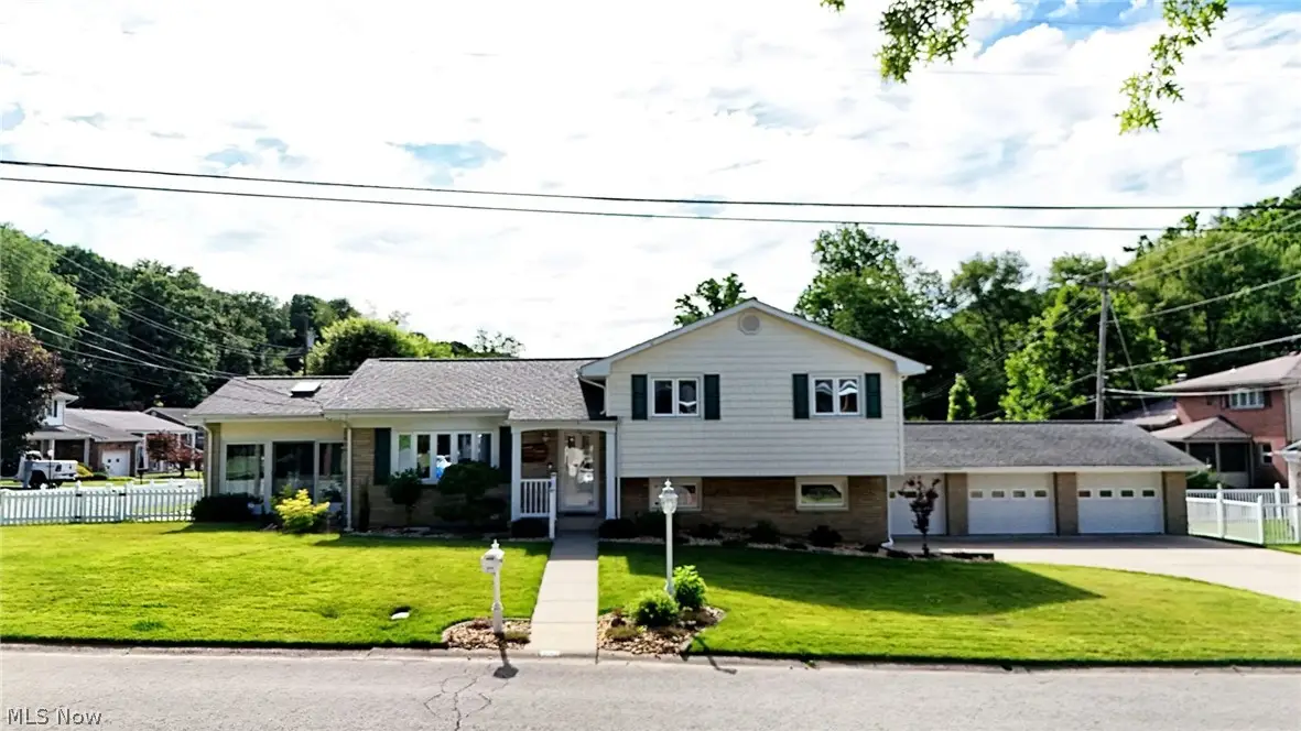 224 Country Club Blvd, Weirton, WV 26062 - #1