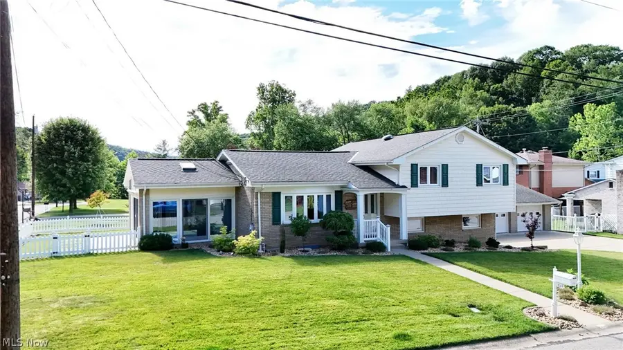 224 Country Club Blvd, Weirton, WV 26062 - #3