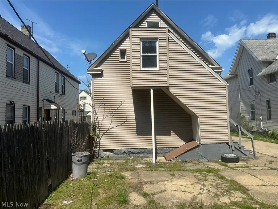 6404 Carl Avenue, Cleveland, OH 44103 - #3