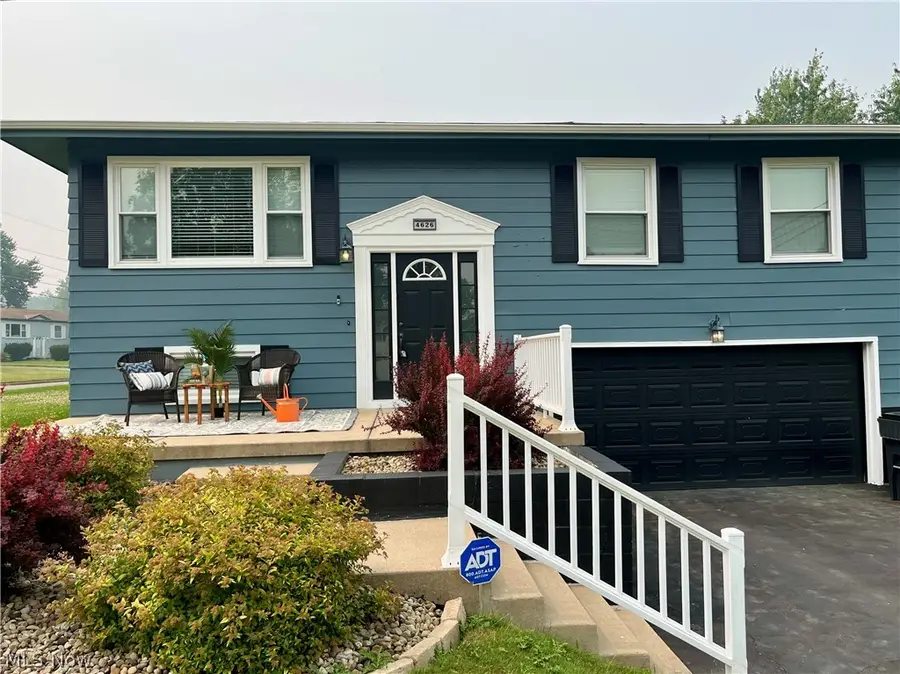 4626 Warwick S Drive, Canfield, OH 44406 - #2