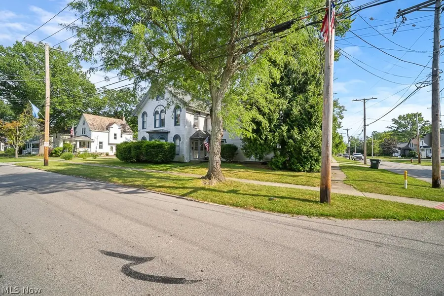178 E Bridge Street, Berea, OH 44017 - #3