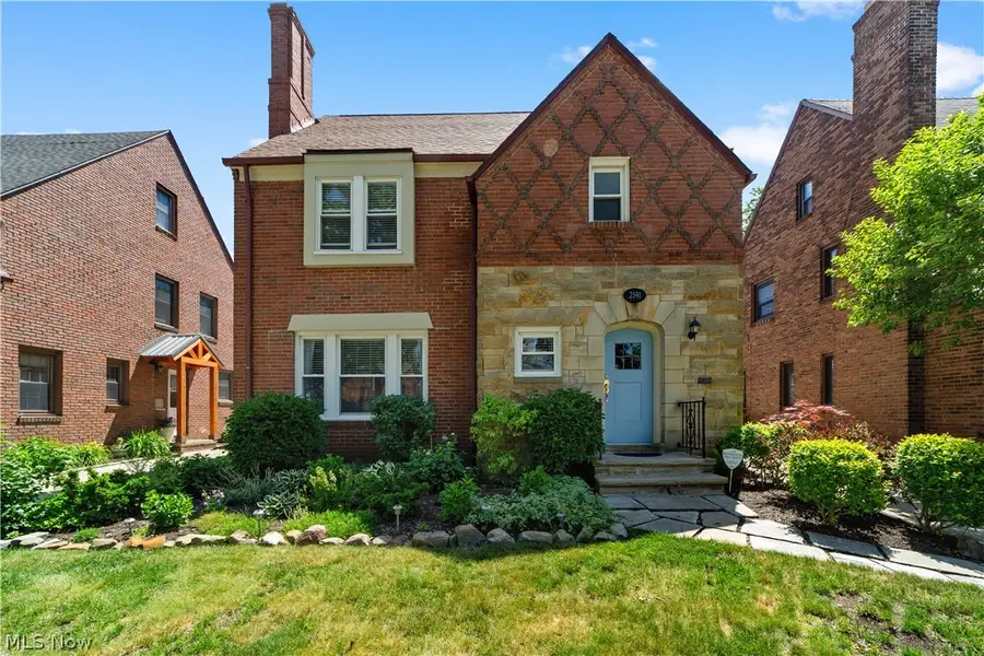 2591 Fenwick Road, University Heights, OH 44118 - #2