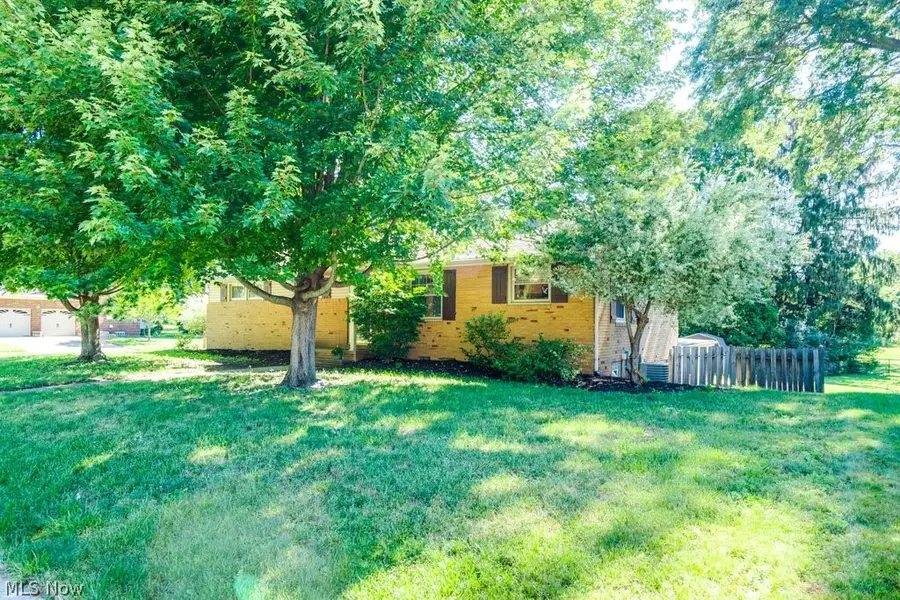 904 Woodside Se Avenue, North Canton, OH 44720 - #2