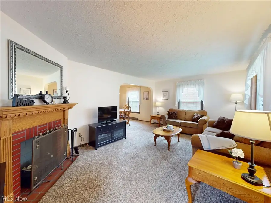 310 E 222nd Street, Euclid, OH 44123 - #3