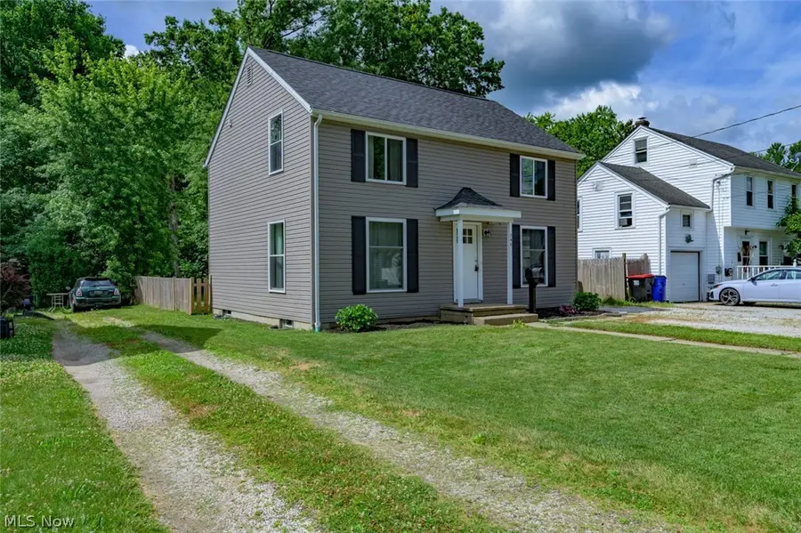 746 E Highland Avenue, Ravenna, OH 44266 - #3