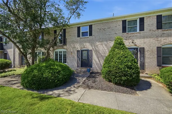 824 S Chillicothe Road #2, Aurora, OH 44202