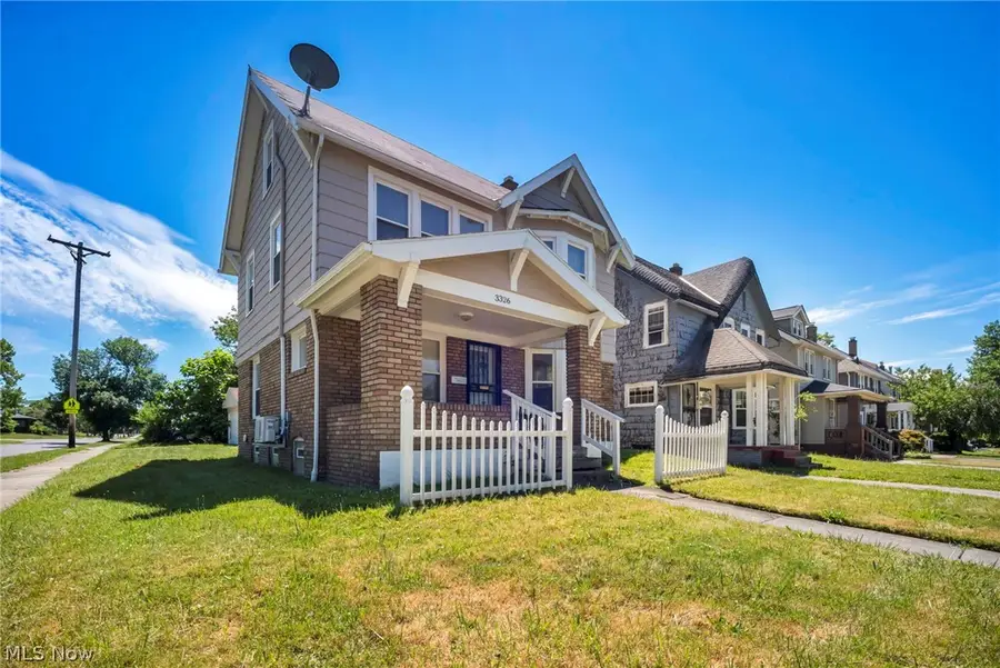 3326 Yorkshire, Cleveland Heights, OH 44118 - #2