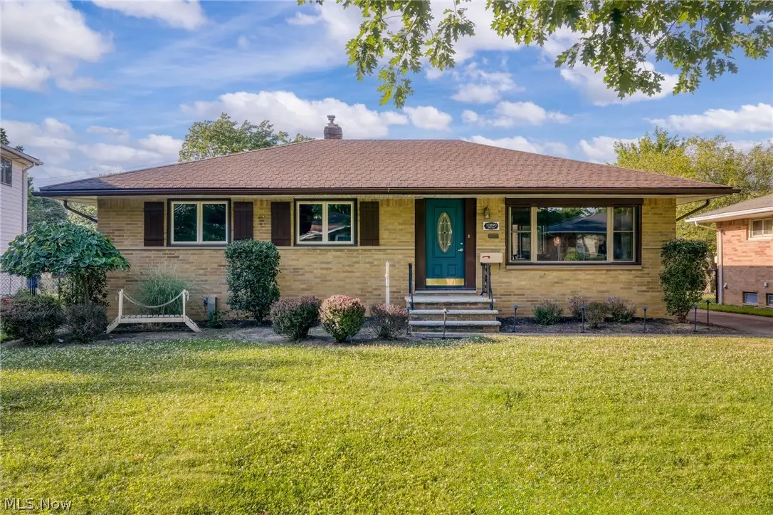 10890 Tiffany Lane, Parma Heights, OH 44130 - #1