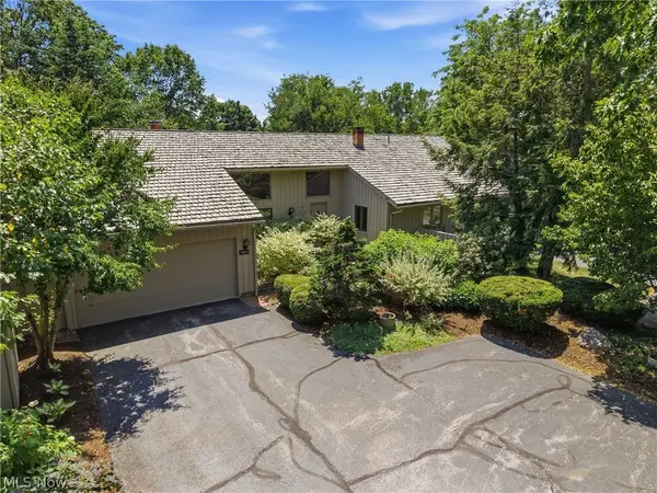 483 Concord Downs Lane, Aurora, OH 44202