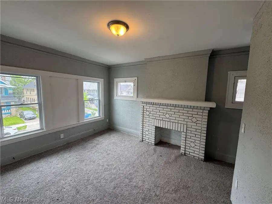 915 Eddy Road, Cleveland, OH 44108 - #3