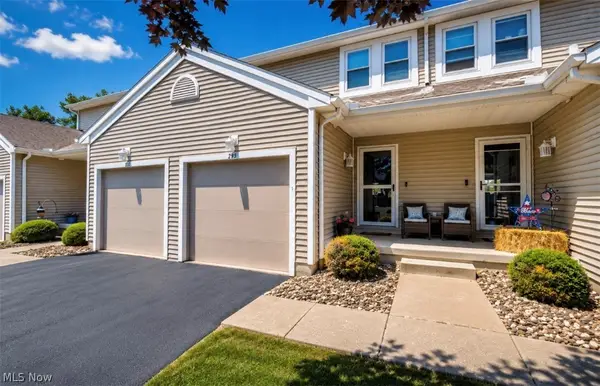 295 Pineview Ne Drive, Warren, OH 44484