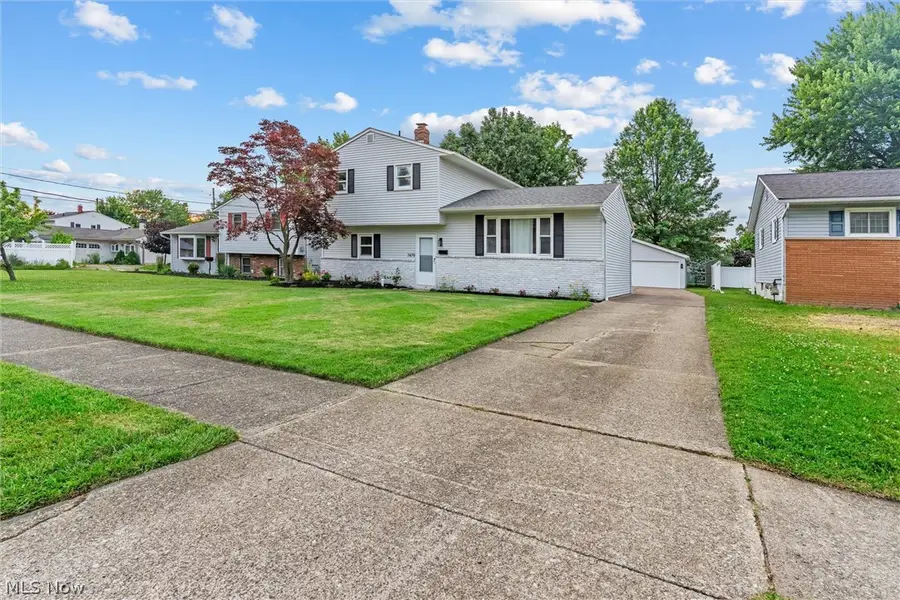 7479 Goldenrod Drive, Mentor On The Lake, OH 44060 - #2