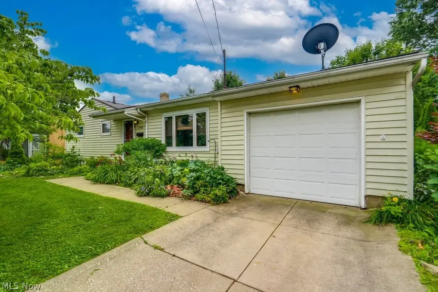 1568 Hagey Drive, Barberton, OH 44203 - #3