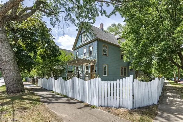 3290 W 17th Street, Cleveland, OH 44109
