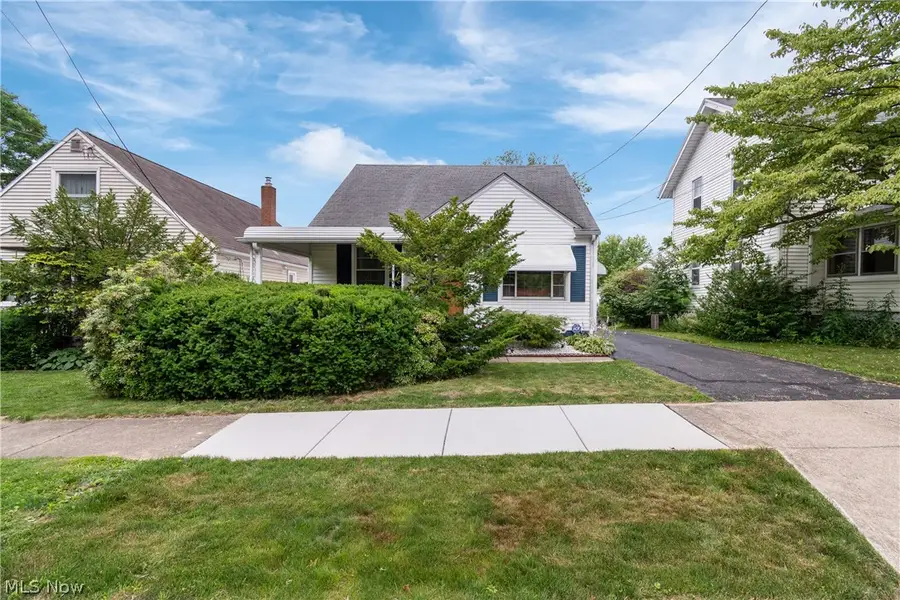 1924 16th Sw Street, Akron, OH 44314 - #2