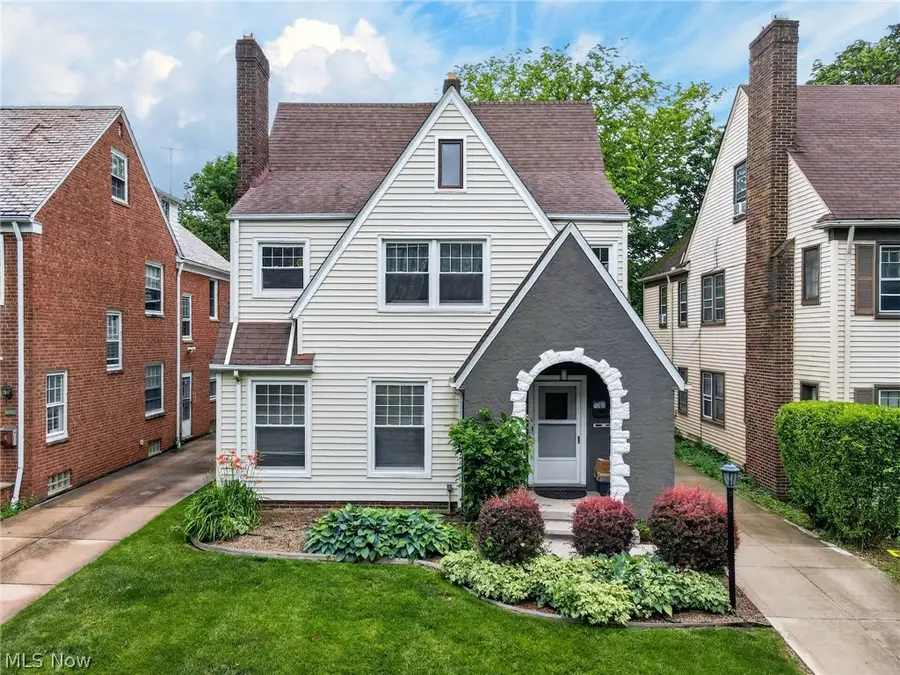 3559 Gridley Road, Shaker Heights, OH 44122 - #2