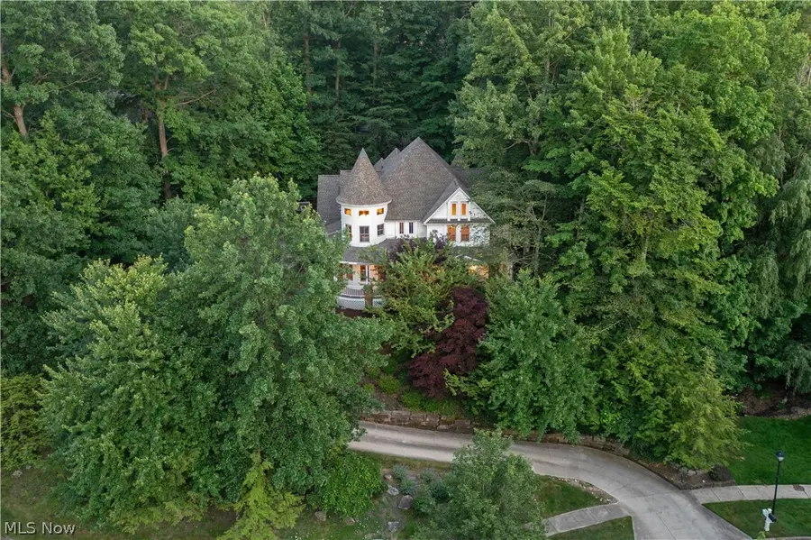 8851 Spring Valley Drive, Broadview Heights, OH 44147 - #3