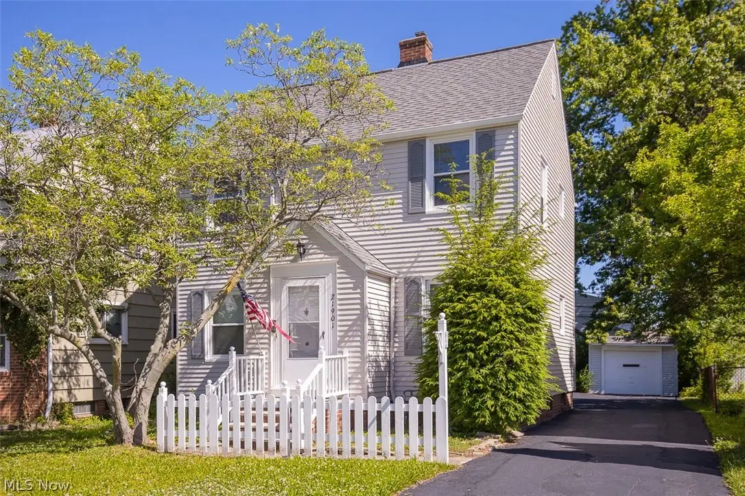 21901 Kennison Avenue, Euclid, OH 44123 - #1
