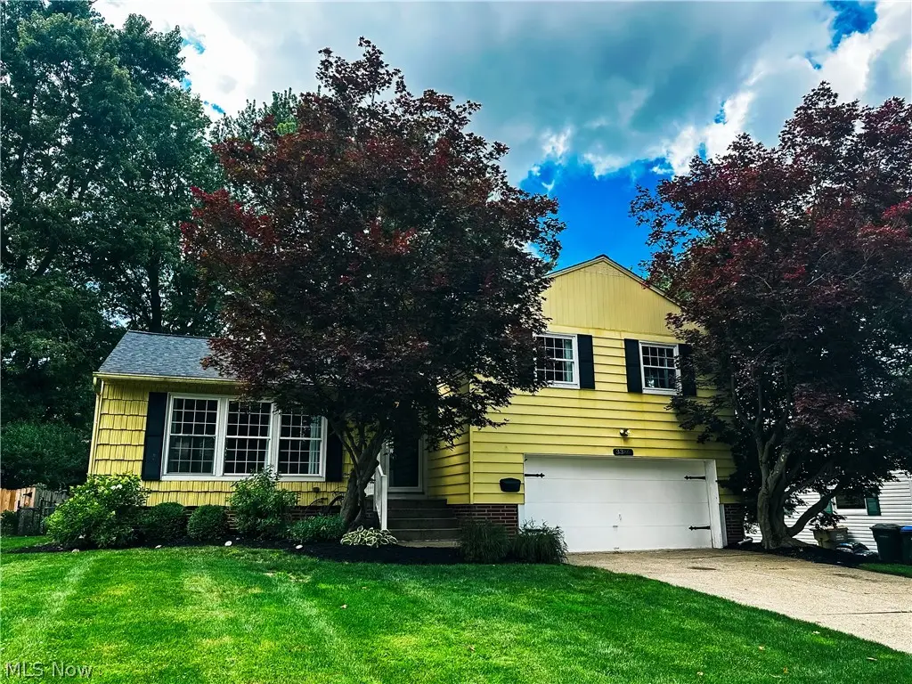 3386 Hendon Circle, Cuyahoga Falls, OH 44221 - #1