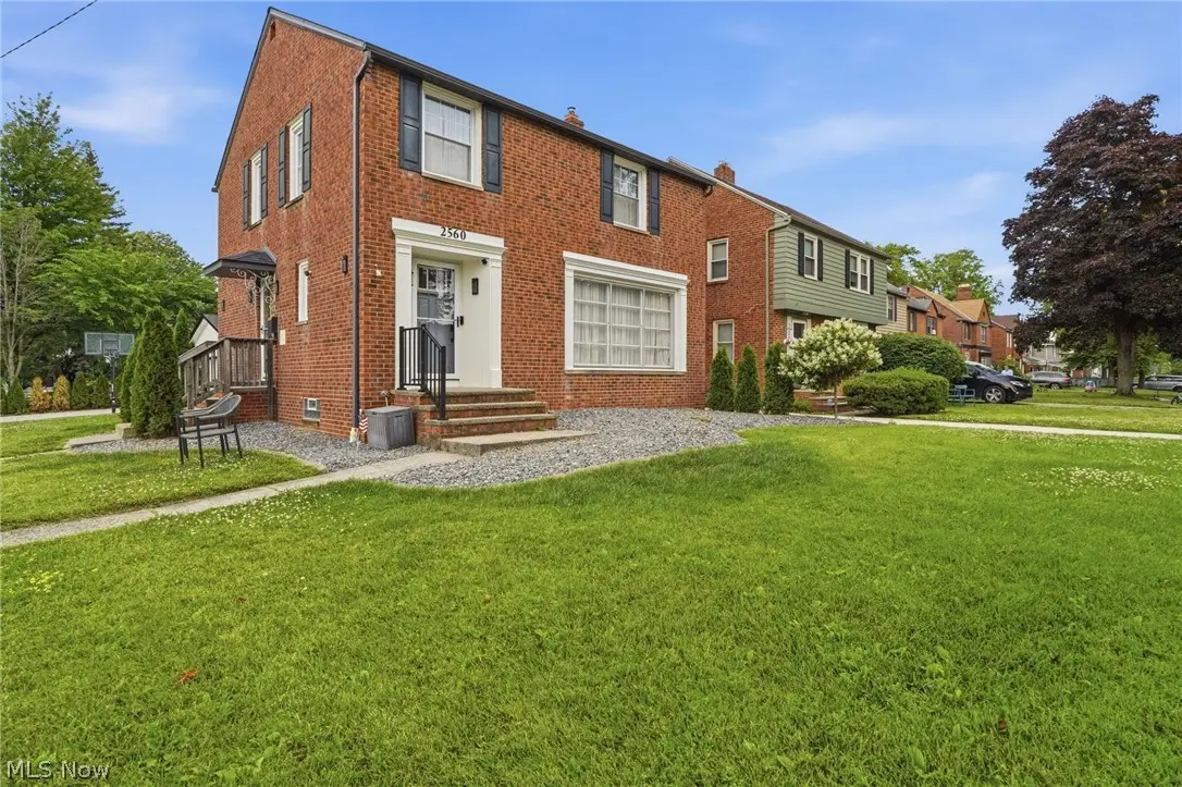 2560 Milton Road, University Heights, OH 44118 - #1