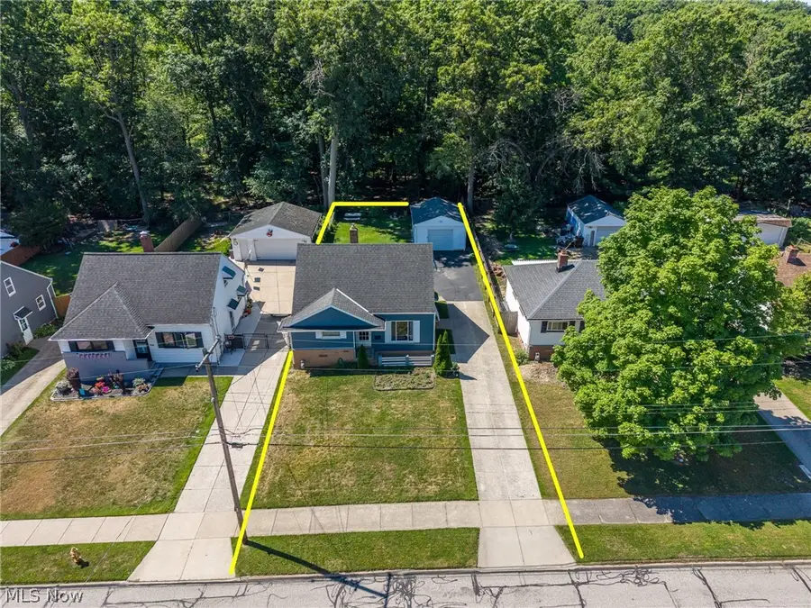 3299 Winthrop Drive, Parma, OH 44134 - #3