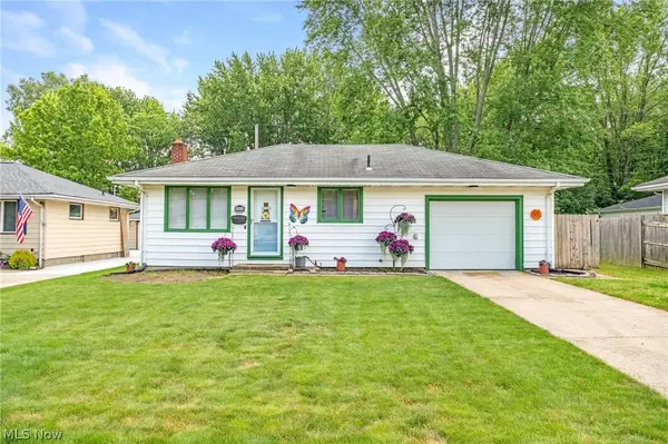 1024 Oakwood Drive, Elyria, OH 44035
