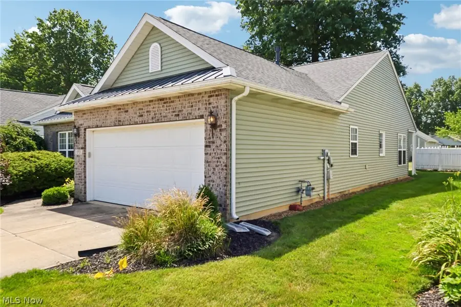 173 Saint Charles Place, Elyria, OH 44035 - #3